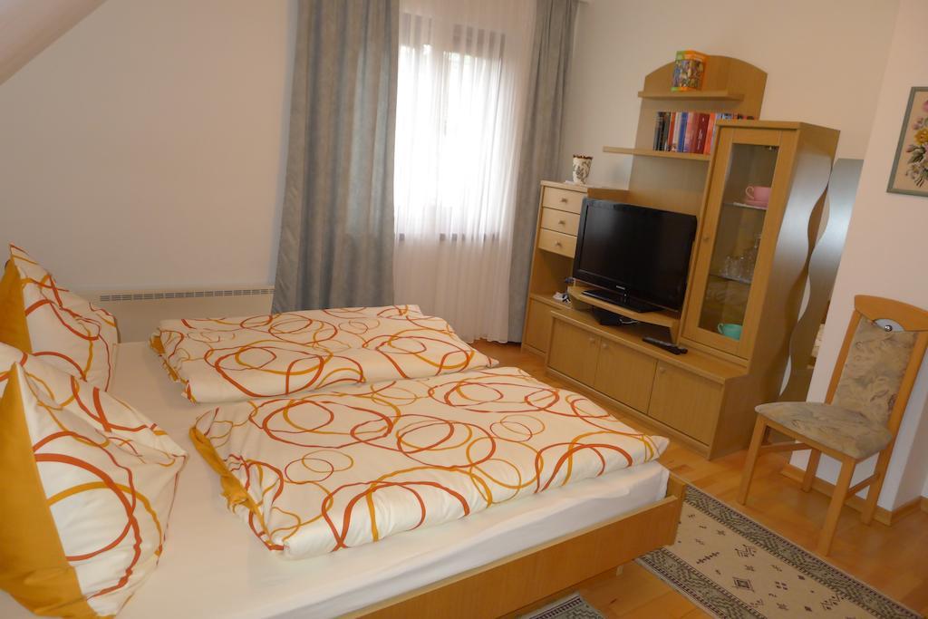 Ferienwohnung Kusternik Velden am Wörther See Chambre photo
